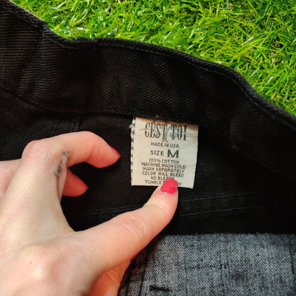 VINTAGE LONG DENIM HIGH WAIST MOM SHORTS - Picture 3 of 8